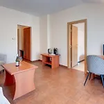 Family Hotel Amon Ra فندق سوزوبول