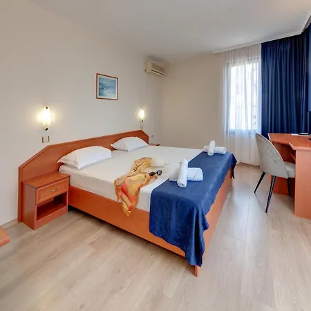 семеен амон ра Созополь