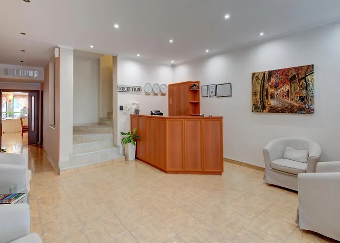 семеен амон ра Hotell 3*