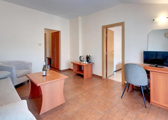 семеен амон ра Hotell Sozopol