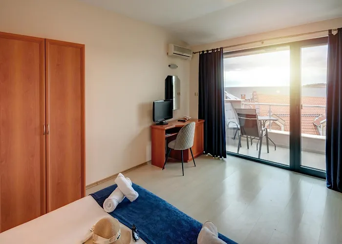 Ξενοδοχείο семеен амон ра Σωζόπολη