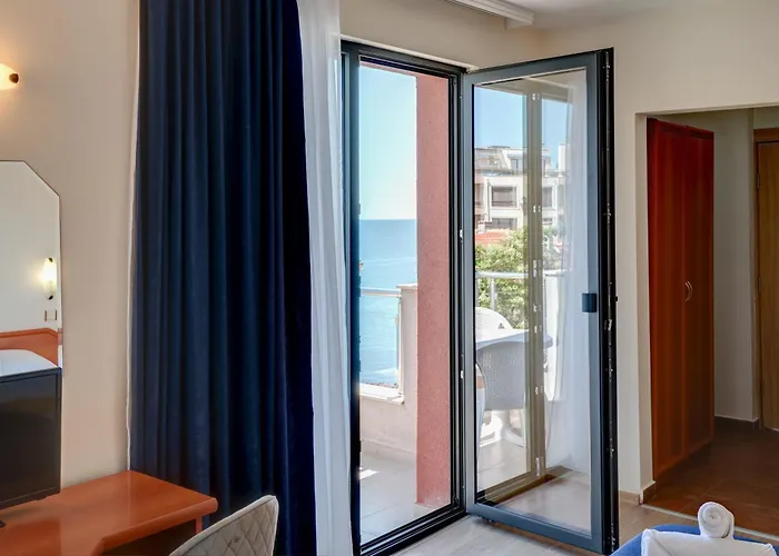 Hotell семеен амон ра