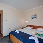 Family Hotel Amon Ra 3* سوزوبول
