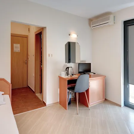 מלון семеен амон ра