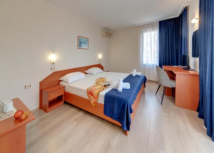 семеен амон ра Созопол